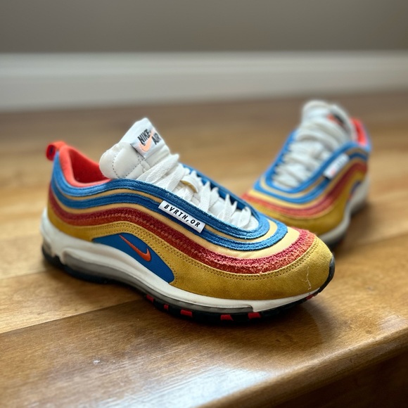 Size 8.5 Nike Air Max shoes - Picture 2 of 3